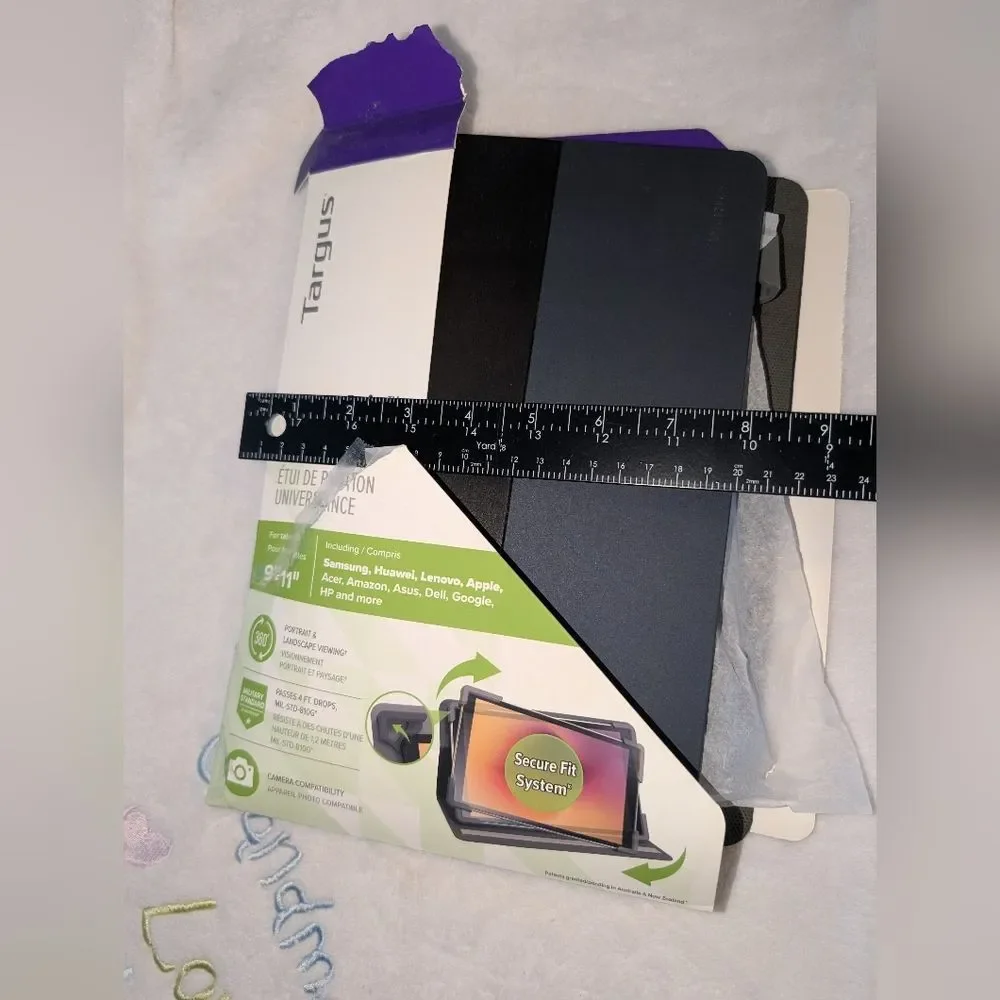 Targus Fit-n-Grip Slim Protective Universal Case